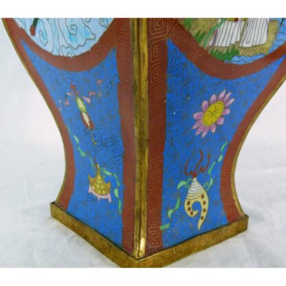 PR CHINESE CLOISONNE FIGURAL SQUARE VASES - Image 6