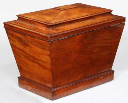 Large 19th century English mahogany cellarette - Image 6