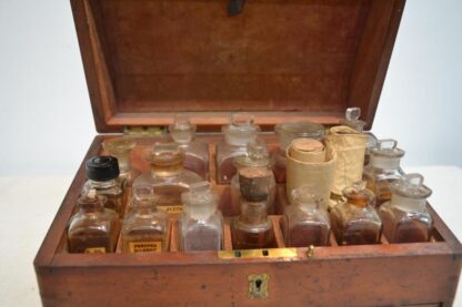 19thC ENGLISH MEDICAL BOX WITH APOTHECARY - Image 2