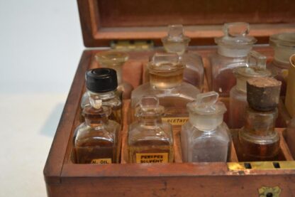 19thC ENGLISH MEDICAL BOX WITH APOTHECARY - Image 3